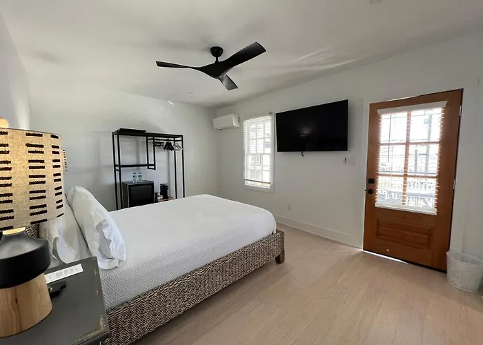 Elaine'S Cape May Boutique Hotel